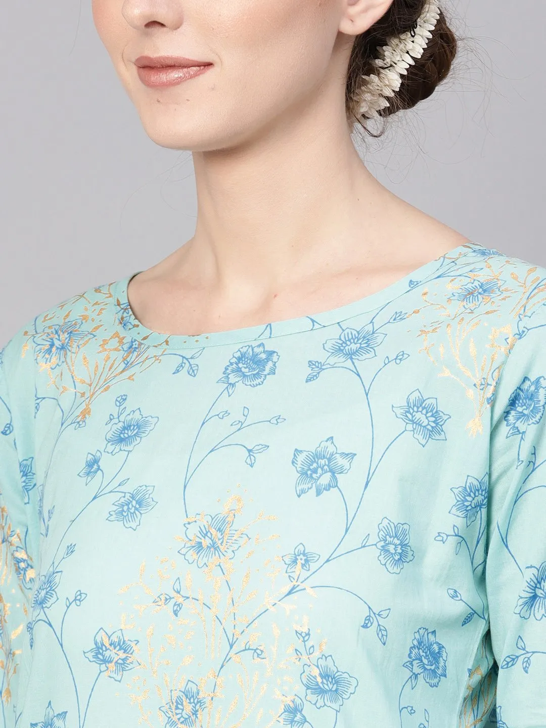 Women Blue Printed Kurta With Trousers