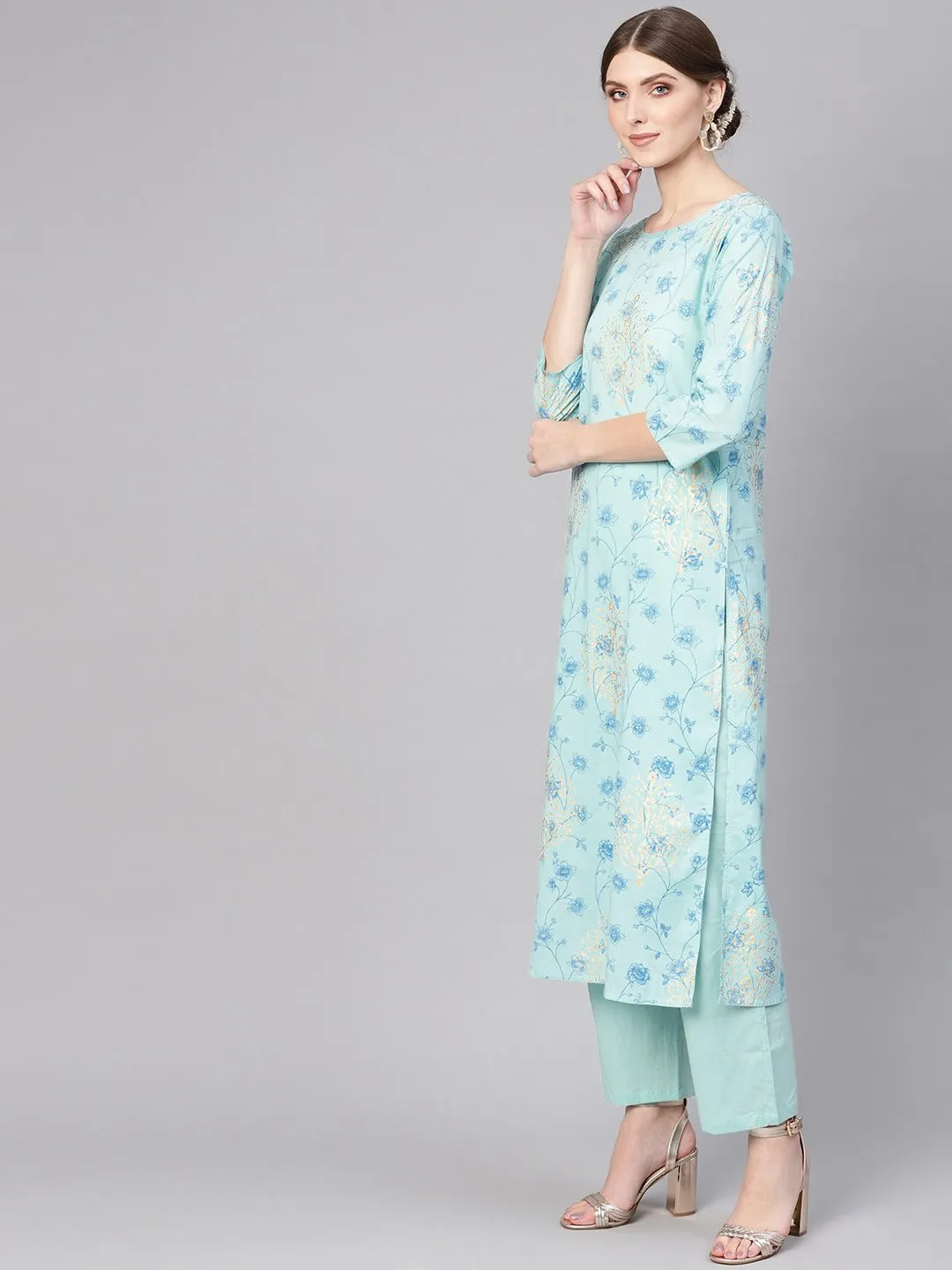 Women Blue Printed Kurta With Trousers